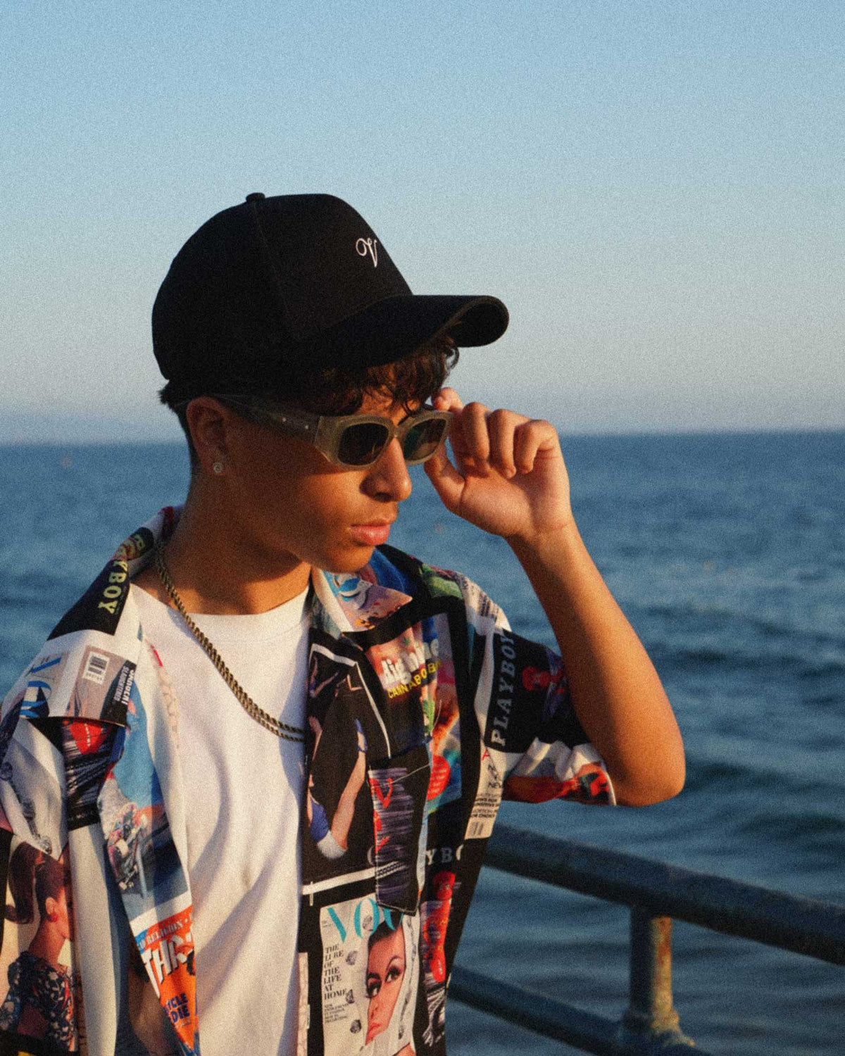 V Script Relaxed Snapback – Black (PRE-ORDER)