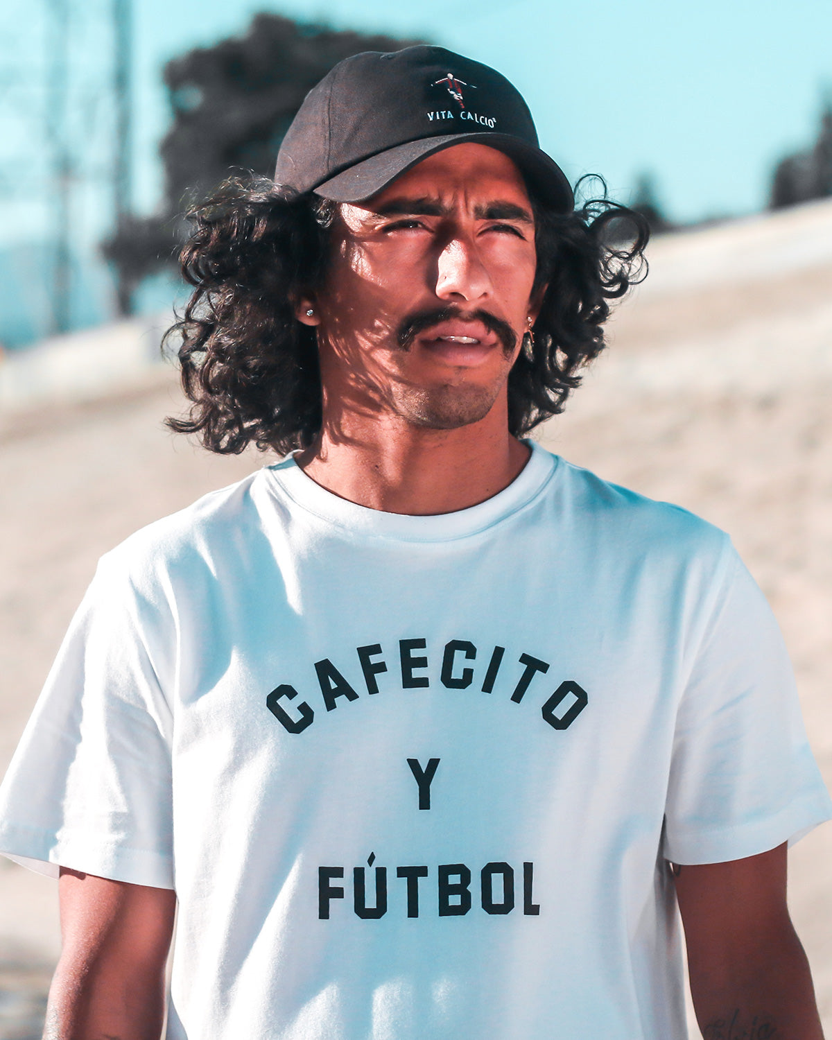 Cafecito Y Fútbol™ T V2