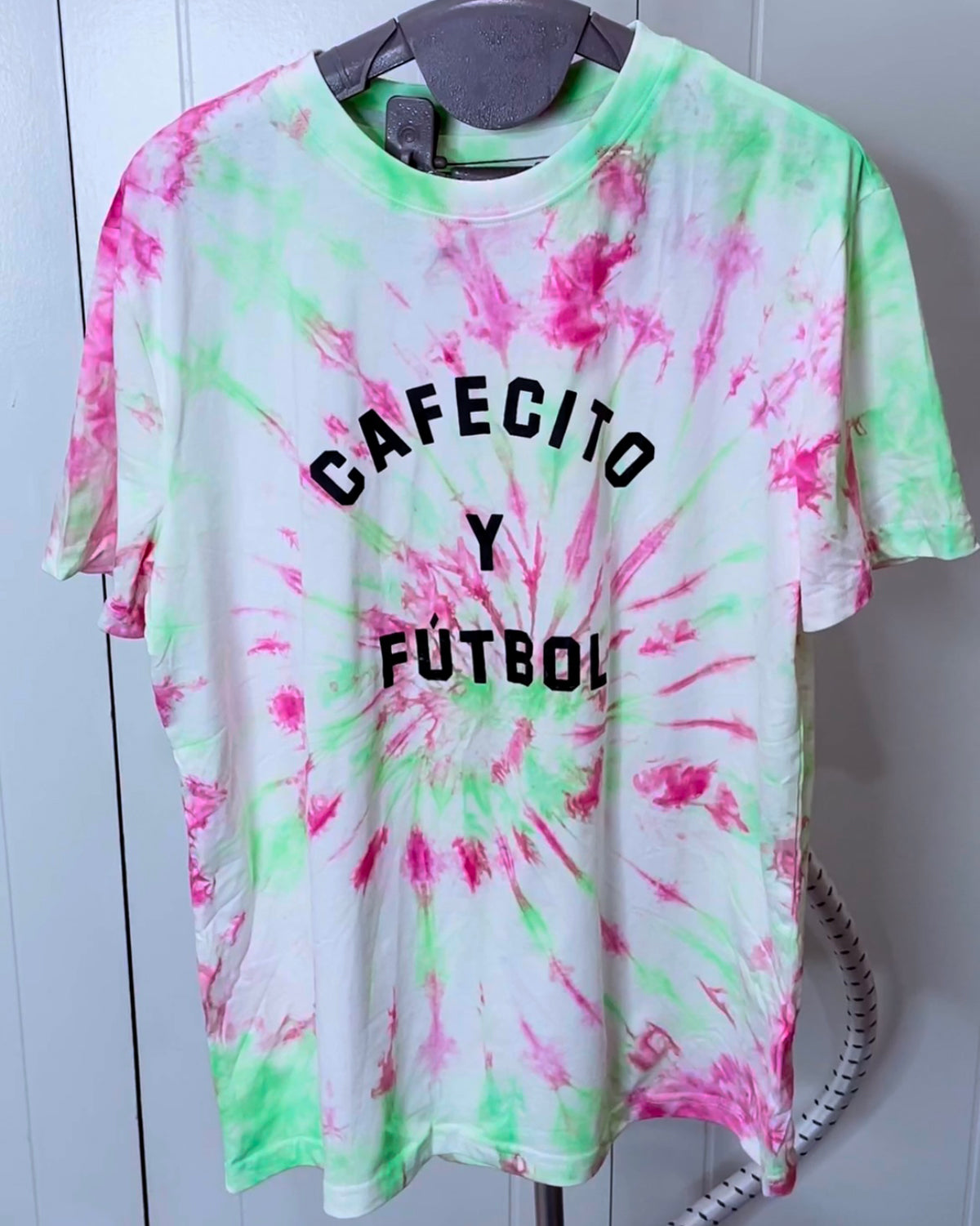 Cafecito Y Fútbol™ T - Tie Dye